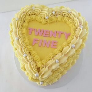 Heart shape cake for Her DCC3