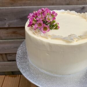 Simple Flower design Cake DCC1