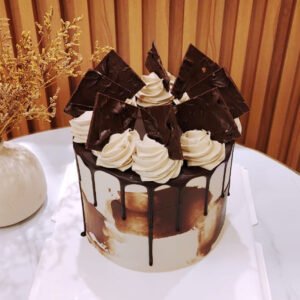 Crunchy Hazelnut Cake